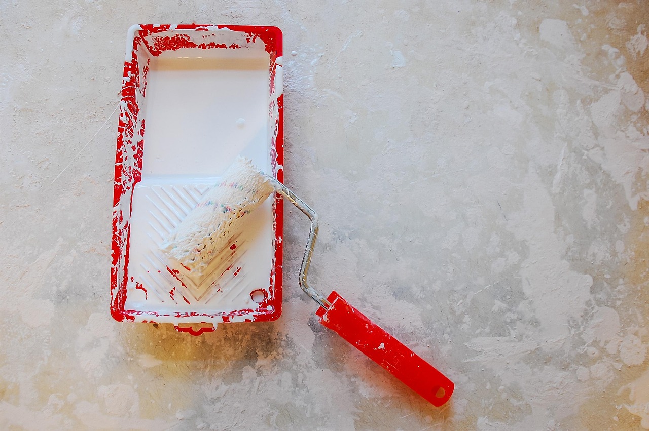 Mise en peinture de boiseries, portes et plinthes intérieures